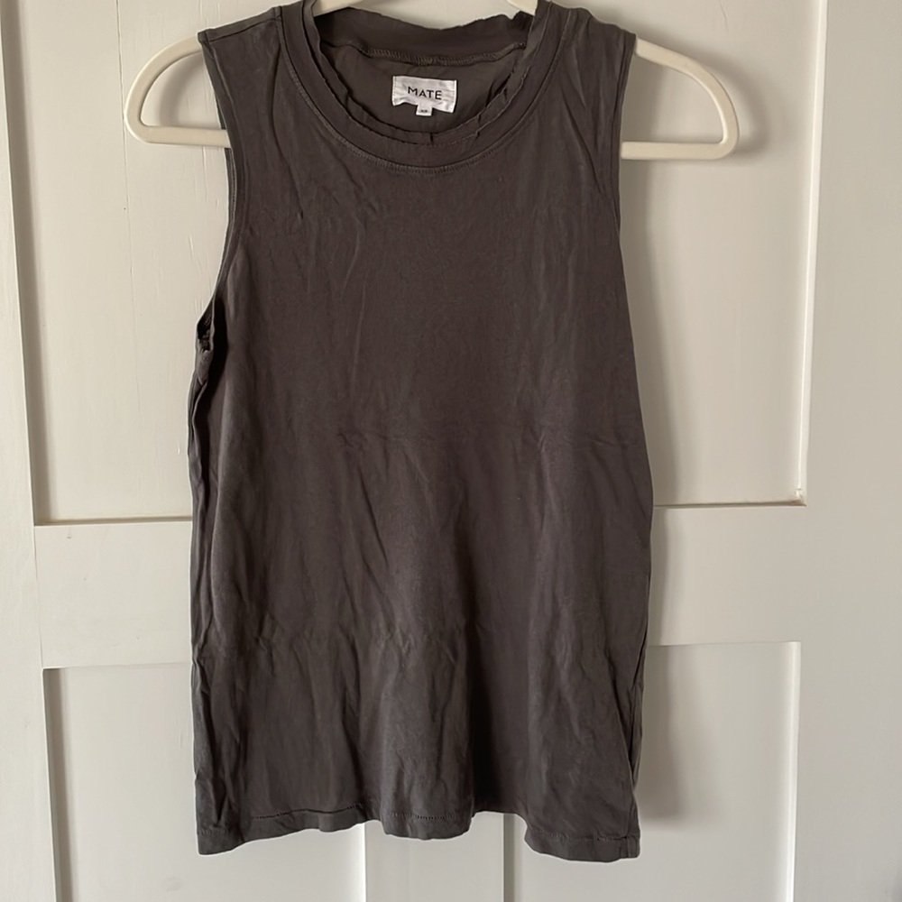 Mate the Label Tank with Distressed Collar